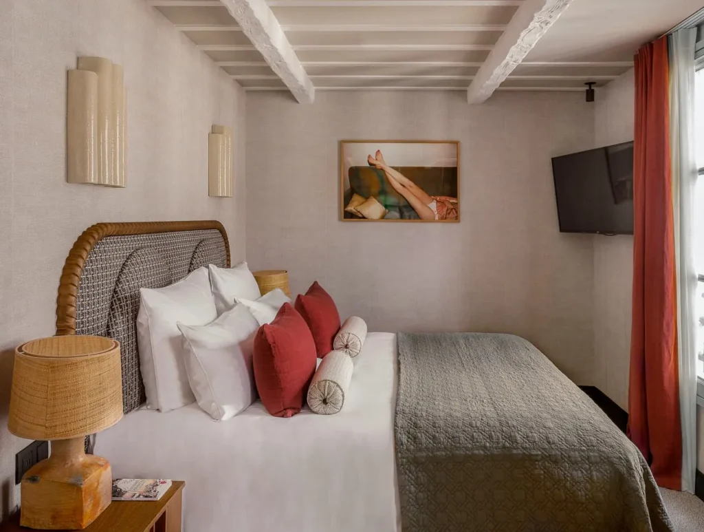 Guest room at Hotel Suzie Blue decorated with different textures