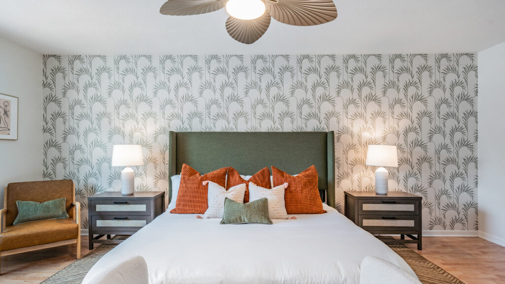 wallpaper behind the bed